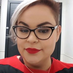 Meet your Posher, Eunice